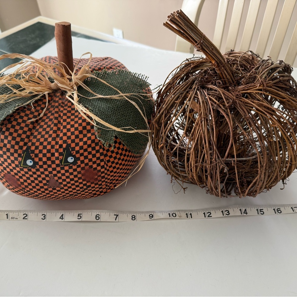 DECORATIVE SET OF TWO RUSTIC PUMPKINS, CHECKERED FABRIC STUFFED & TWIG PUMPKINS - Picture 3 of 10